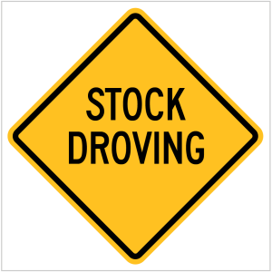 W5-28 STOCK CROSSING - TEMPORARY WARNING SIGNS WA ONLY BY ASAP SIGNS